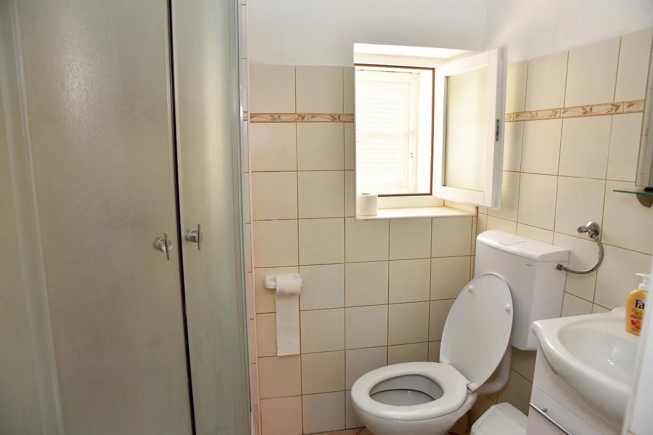 Apartman Nives Lubenice 0*,  Kroatien